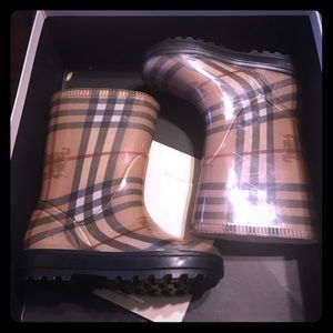 Child’s BURBERRY rain boots